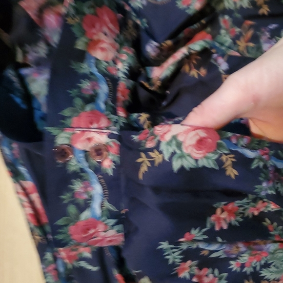 Vintage Herman Geist Moody Floral Maxi Skirt size 4. With pockets button closure - Picture 3 of 6